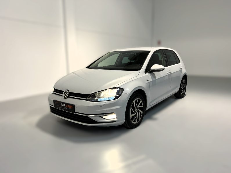 
								VOLKSWAGEN Golf Advance 1.0 TSI full									