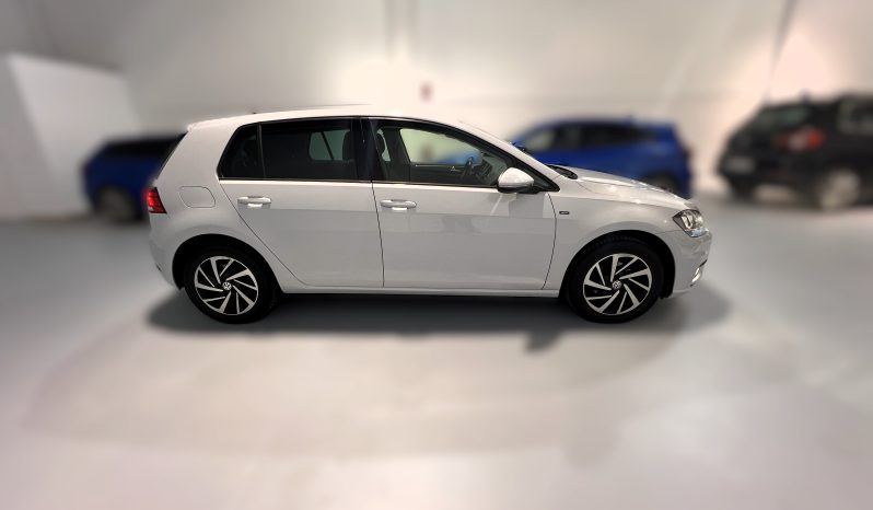 
								VOLKSWAGEN Golf Advance 1.0 TSI full									
