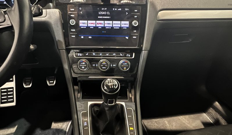 
								VOLKSWAGEN Golf Advance 1.0 TSI full									