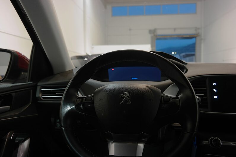 
								PEUGEOT 308 SW ALLURE BLUEHDI 130CV full									