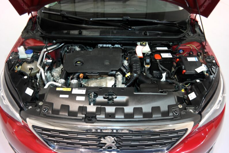 
								PEUGEOT 308 SW ALLURE BLUEHDI 130CV full									