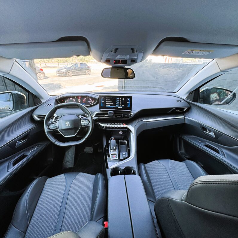 
								Peugeot 3008 Allure 1.2 Gasolina 130CV Segunda Mano Tarragona full									