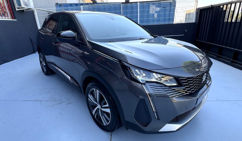 
								Peugeot 3008 Allure 1.2 Gasolina 130CV Segunda Mano Tarragona full									