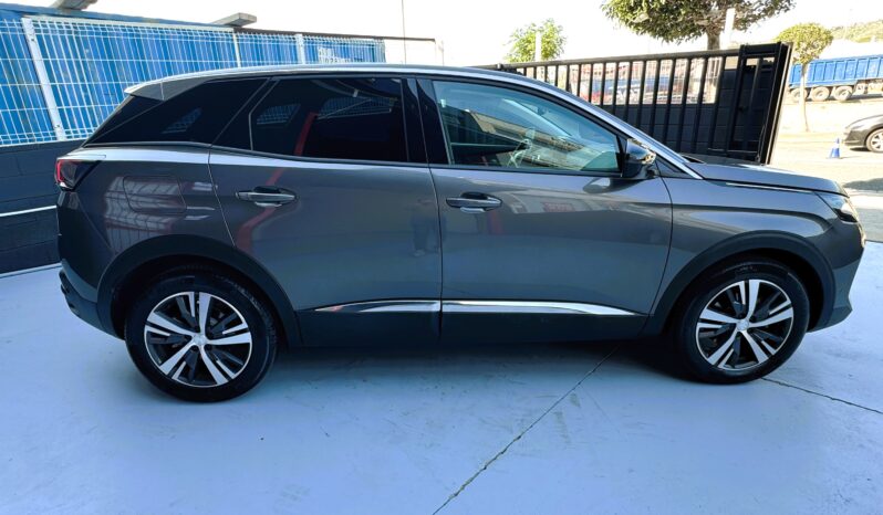 
								Peugeot 3008 Allure 1.2 Gasolina 130CV Segunda Mano Tarragona full									