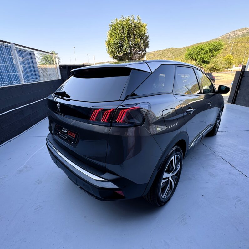 
								Peugeot 3008 Allure 1.2 Gasolina 130CV Segunda Mano Tarragona full									