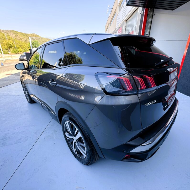 
								Peugeot 3008 Allure 1.2 Gasolina 130CV Segunda Mano Tarragona full									