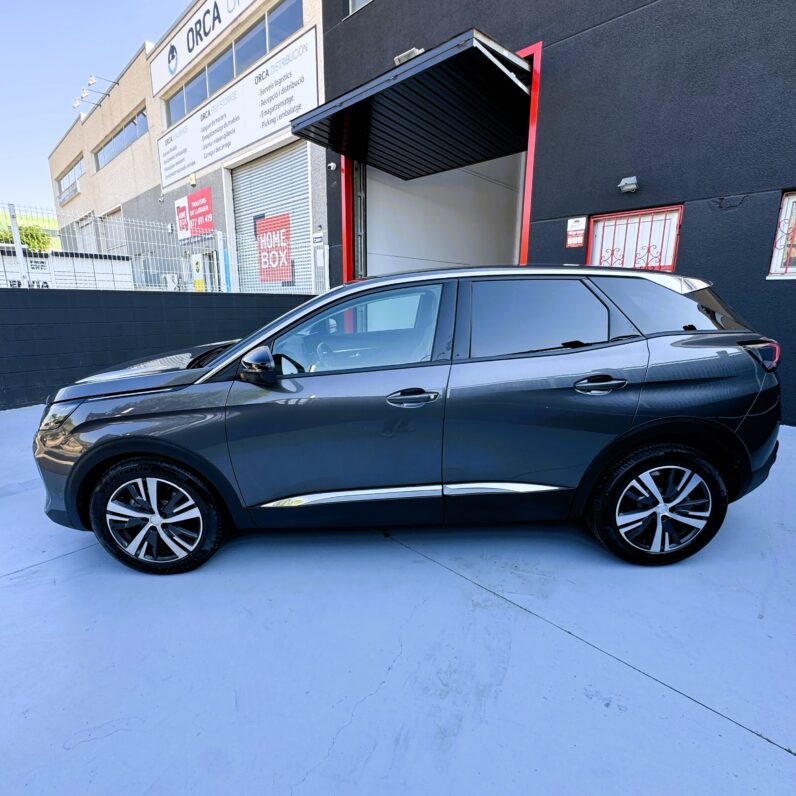 
								Peugeot 3008 Allure 1.2 Gasolina 130CV Segunda Mano Tarragona full									