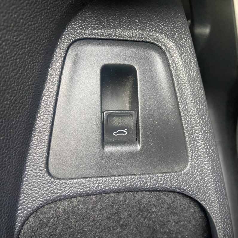 
								Volkswagen Tiguan R-Line 2.0 TDI DSG 150CV Automático 2020 de ocasión full									