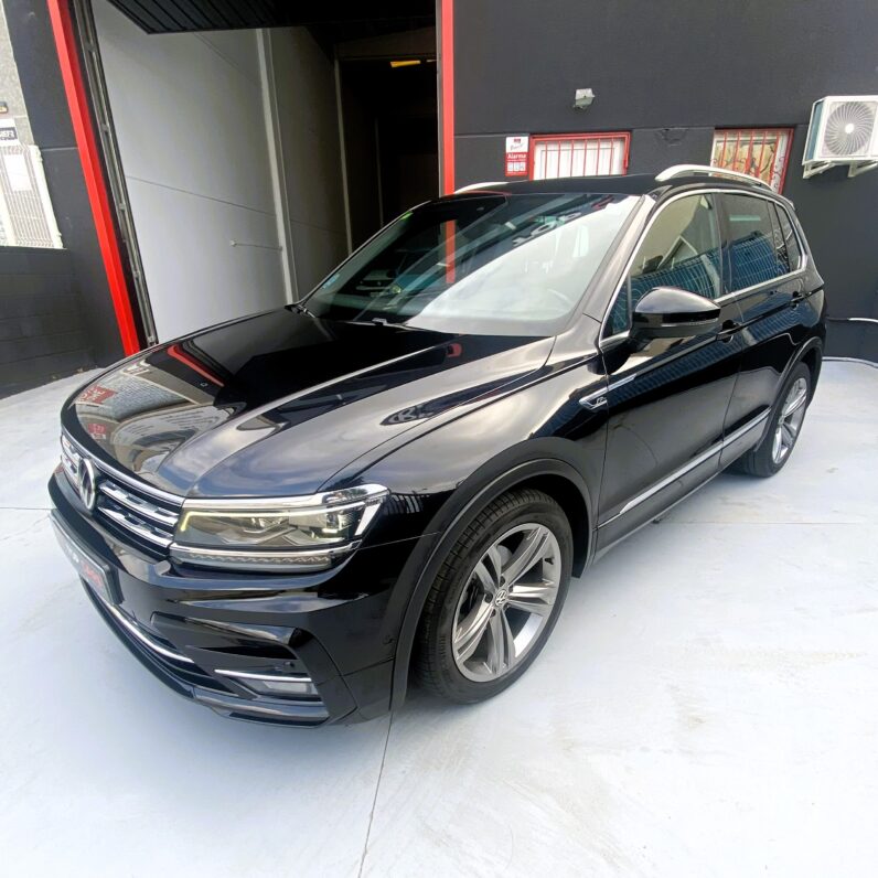 
								Volkswagen Tiguan R-Line 2.0 TDI DSG 150CV Automático 2020 de ocasión full									