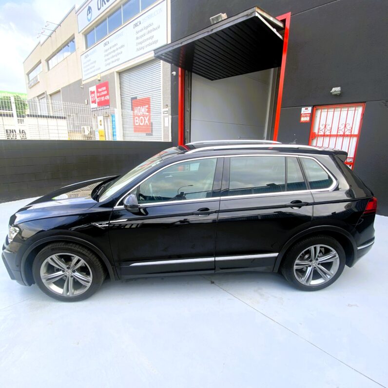 
								Volkswagen Tiguan R-Line 2.0 TDI DSG 150CV Automático 2020 de ocasión full									
