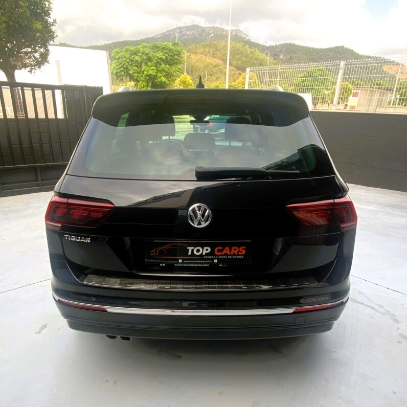 
								Volkswagen Tiguan R-Line 2.0 TDI DSG 150CV Automático 2020 de ocasión full									
