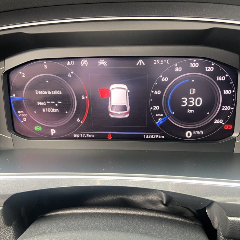 
								Volkswagen Tiguan R-Line 2.0 TDI DSG 150CV Automático 2020 de ocasión full									