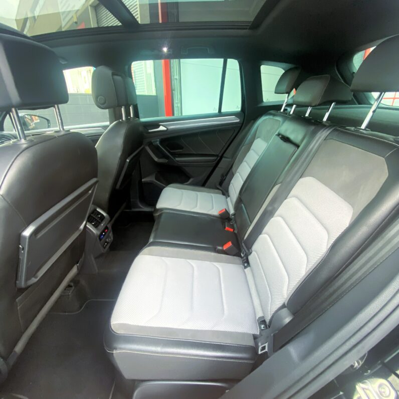 
								Volkswagen Tiguan R-Line 2.0 TDI DSG 150CV Automático 2020 de ocasión full									