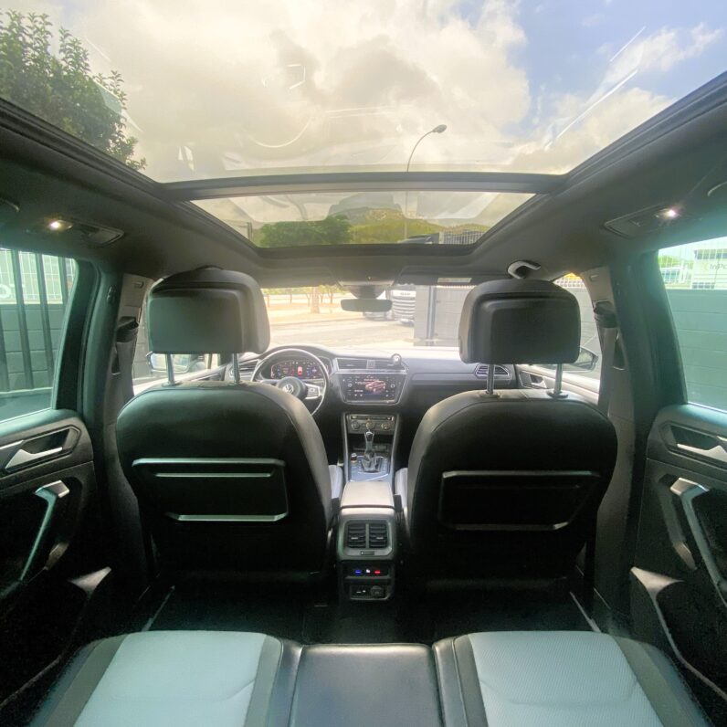 
								Volkswagen Tiguan R-Line 2.0 TDI DSG 150CV Automático 2020 de ocasión full									