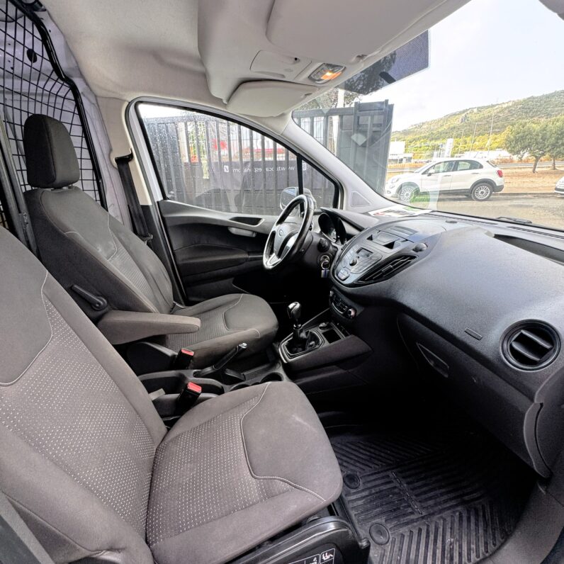
								Ford Transit Courier 1.0 EcoBoost 100CV 2022 — Furgoneta Gasolina full									