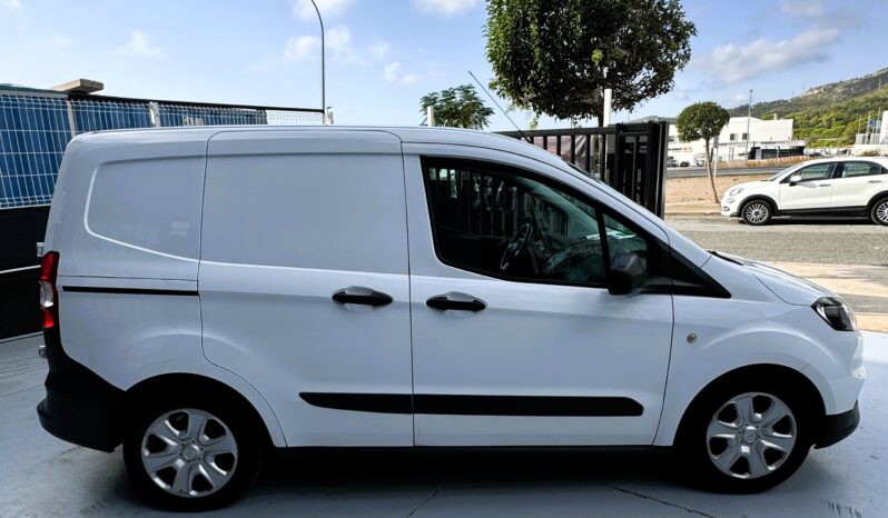 
								Ford Transit Courier 1.0 EcoBoost 100CV 2022 — Furgoneta Gasolina full									